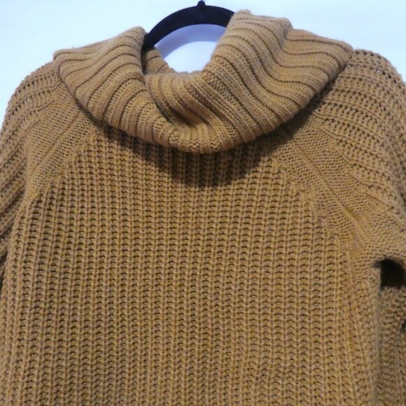 CHARLOTTE RUSSE | small | Knit Orange Turtleneck Sweater - Picture 10 of 14